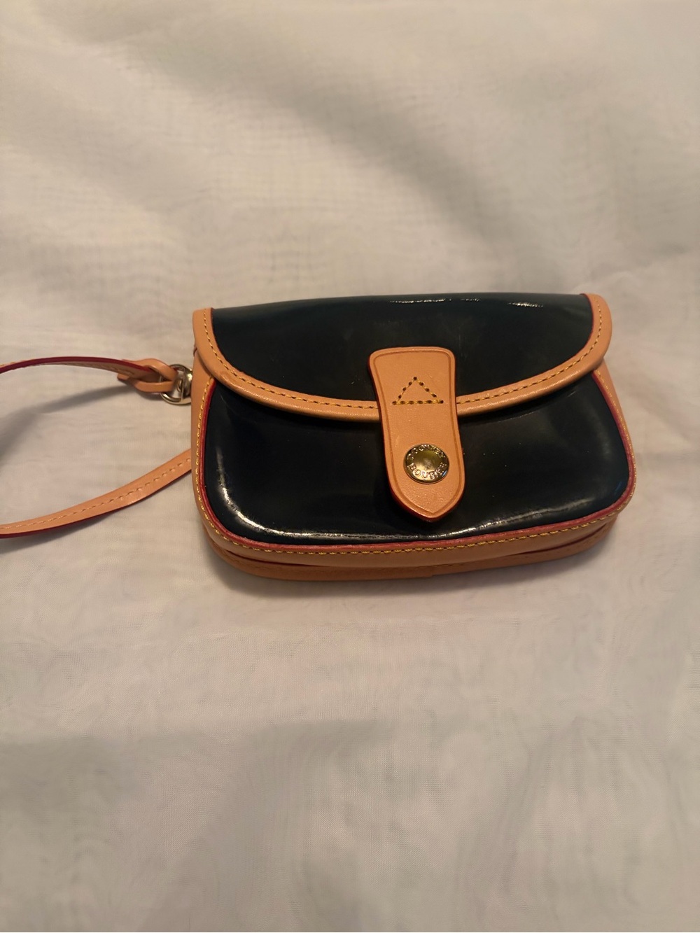 Women’s Navy and Tan Patent Wristlet